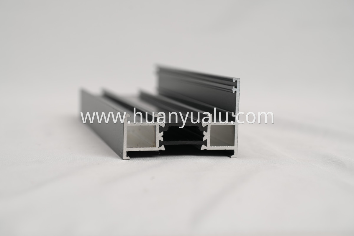 Thermal insulation profiles